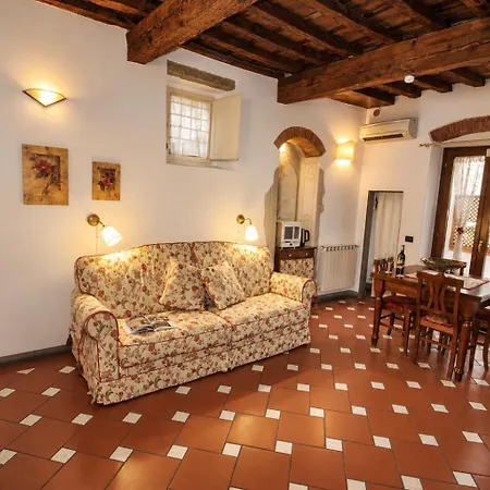 Aleri Apartamento *